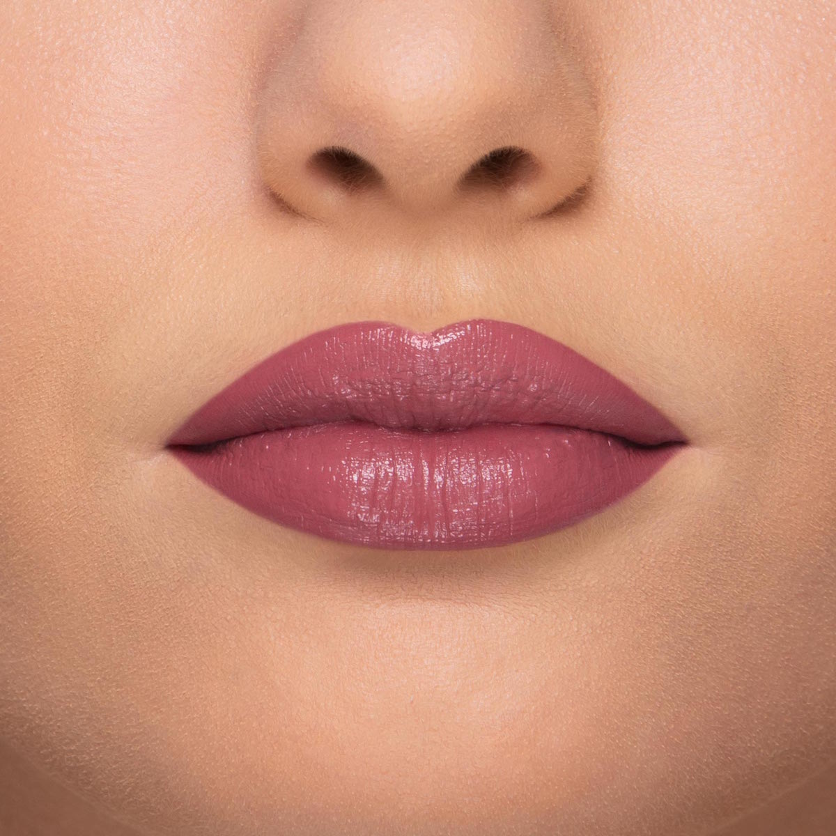 LADY BOLD LIPSTICK  (LABIAL CREMOSO)